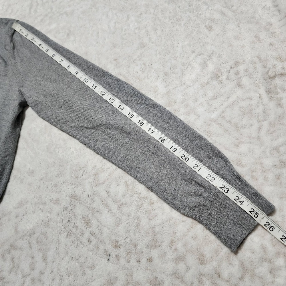 Banana Republic Luxury Blend Mens Sweater V Neck Gray Silk Cotton Cashmere Sz M - Picture 7 of 9